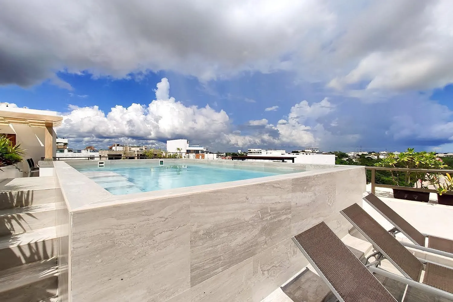 1Br Holiday Apartment Steps From The Beach! Playa del Carmen